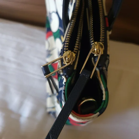 Kate Spade Red and Green Tote Bag with Floral Design - Picture 10 of 10